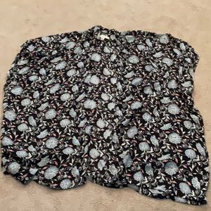 Loft sleeveless wrap. Size xs/s. Navy background with pinks, white & light blue